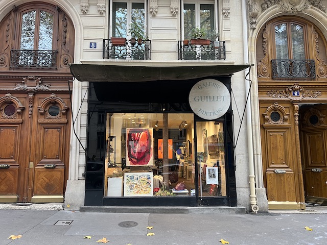 Extérieur galerie Guillet, avenue Trudaine