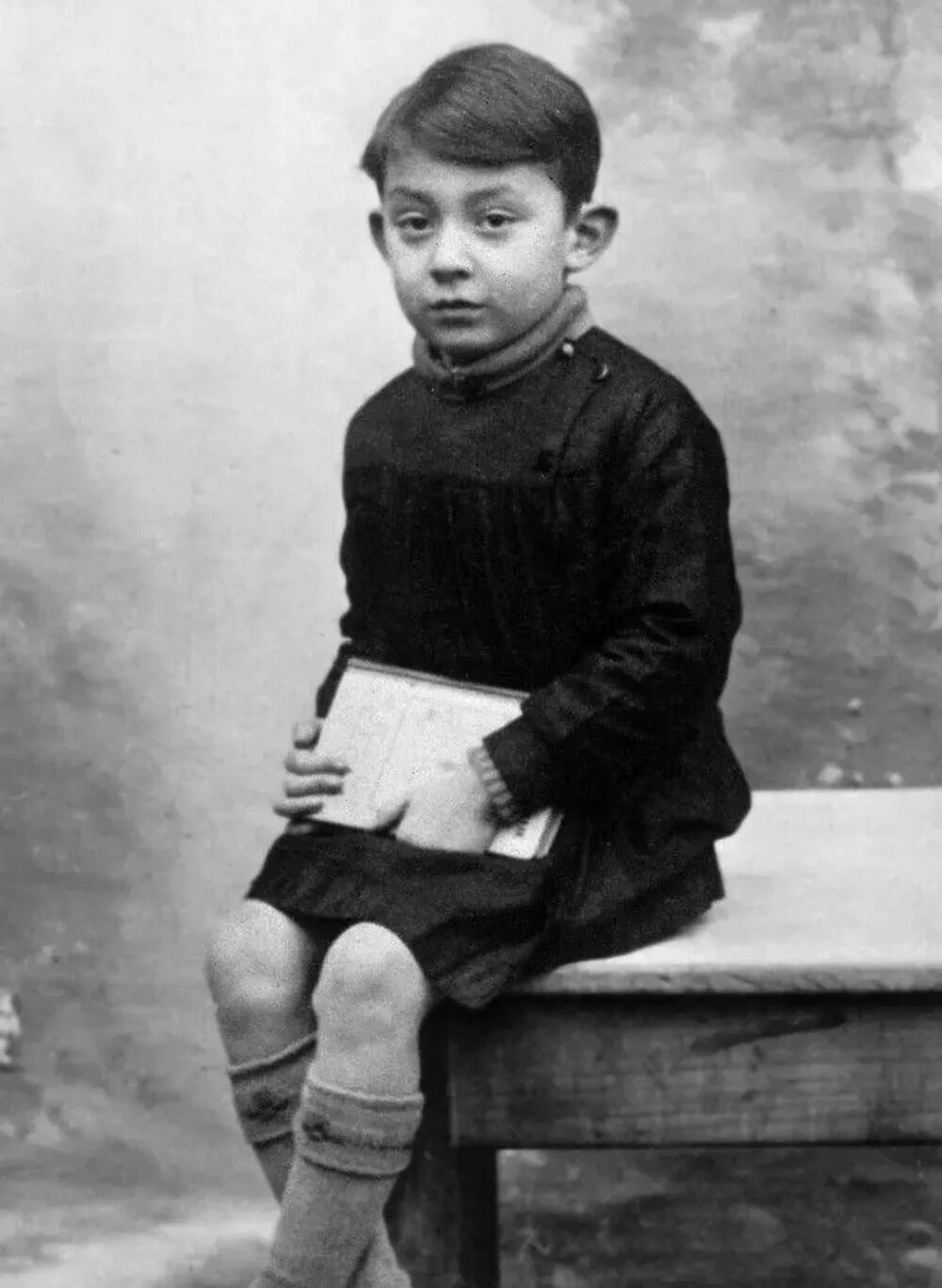 Photo de Serge Gainsbourg en 1934