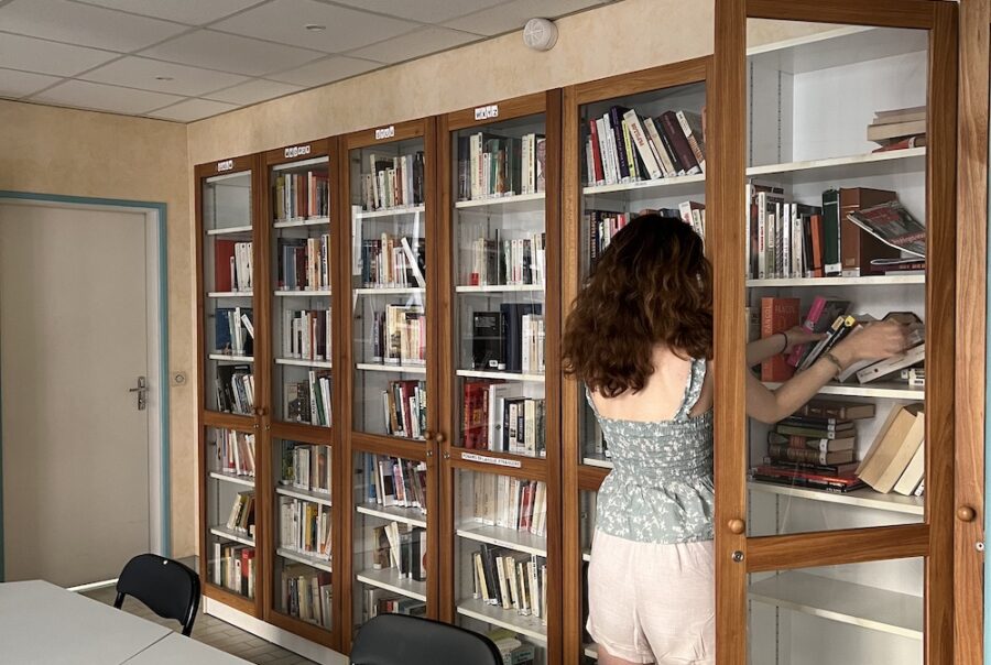 La Bibliothèque du foyer pour lire, emprunter et travailler dans le calme