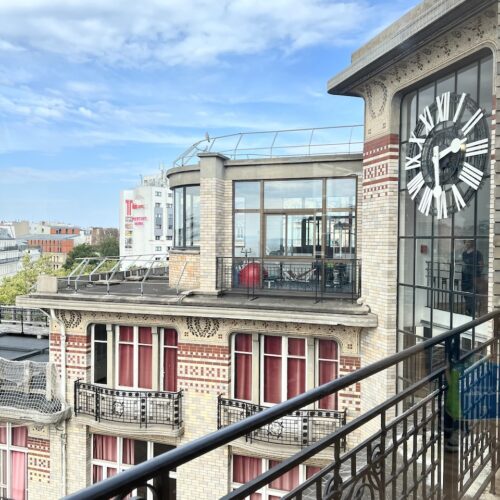 Vue sur le gymnase terrasse du lycée