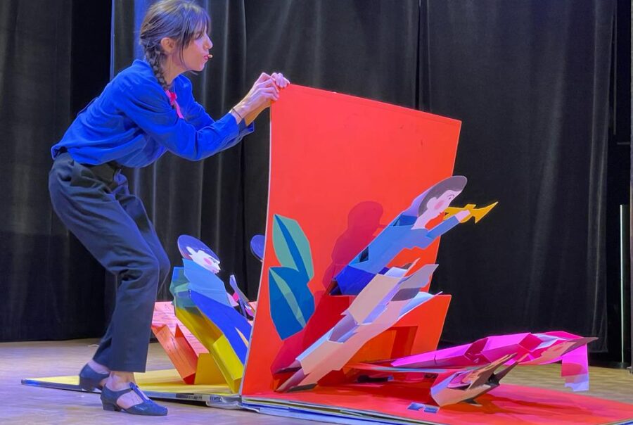 Marina Cedro - spectacle pop up Symphonie.