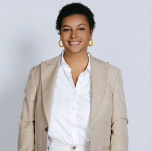 Embla Fautra, tête de liste LFI à la mairie du 9e