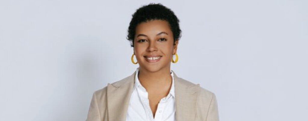 Embla Fautra, tête de liste LFI à la mairie du 9e