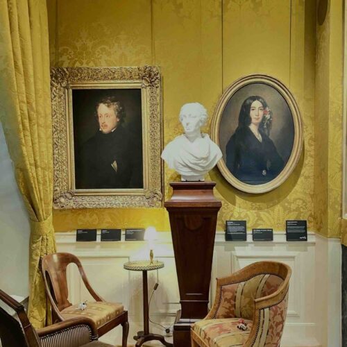 Le célèbre portrait de George Sand peint par Auguste Charpentier.