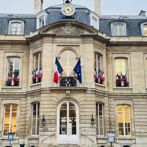 Façade de la mairie du9e, côté cour