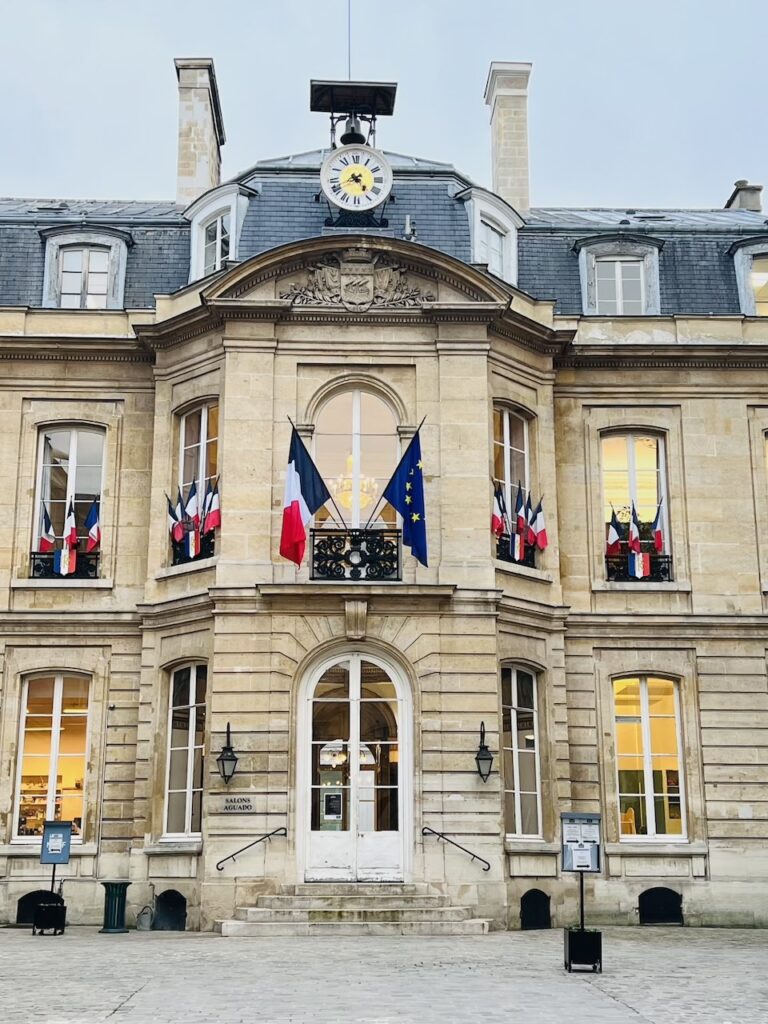 Façade de la mairie du9e, côté cour