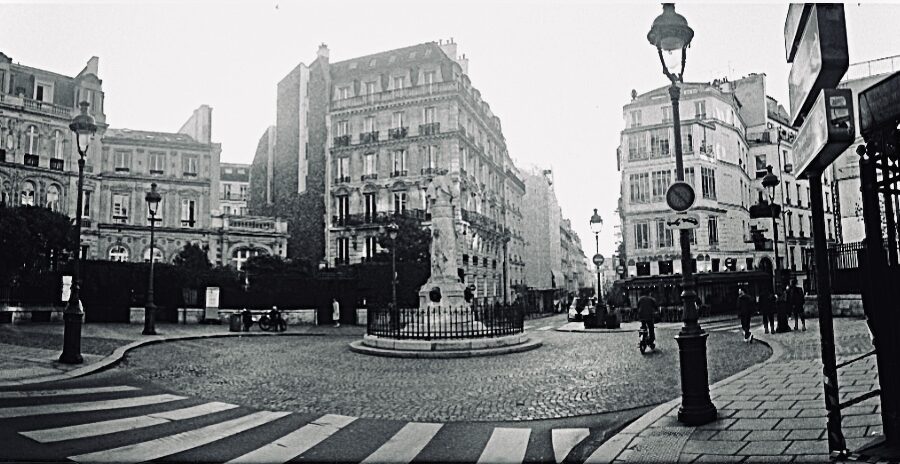 La place Saint Georges photographiée à l'argentique