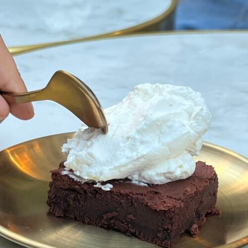 Gâteau au chocolat et sa chantilly
